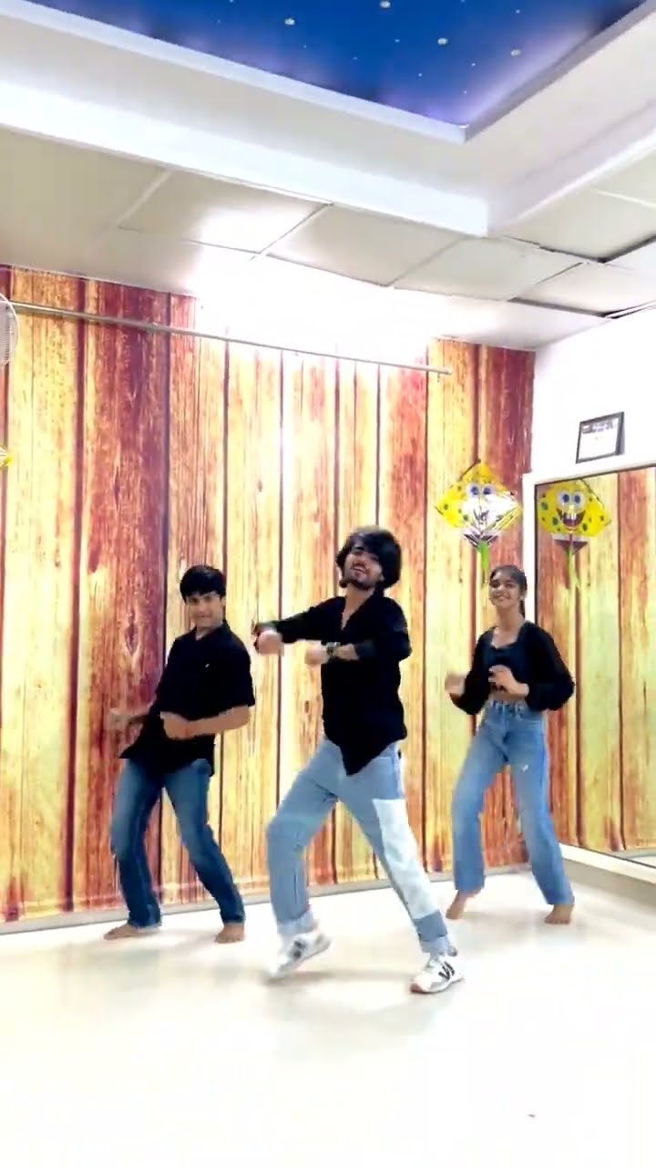 Nashe se chadh gyi ??| Trending Shorts| #dance #shorts #youtubeshorts #trending #shortvideo #love